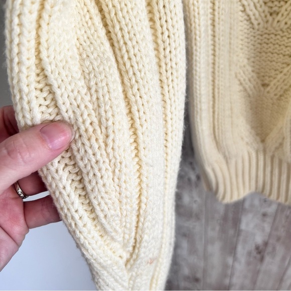 Vintage Cream Sears Men’s Sportswear Cable-Knit Sweater - Picture 5 of 6